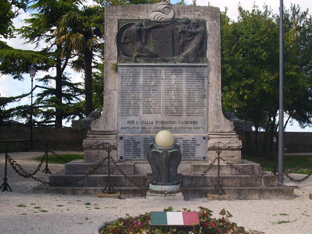 Monumento ai caduti Montelupone